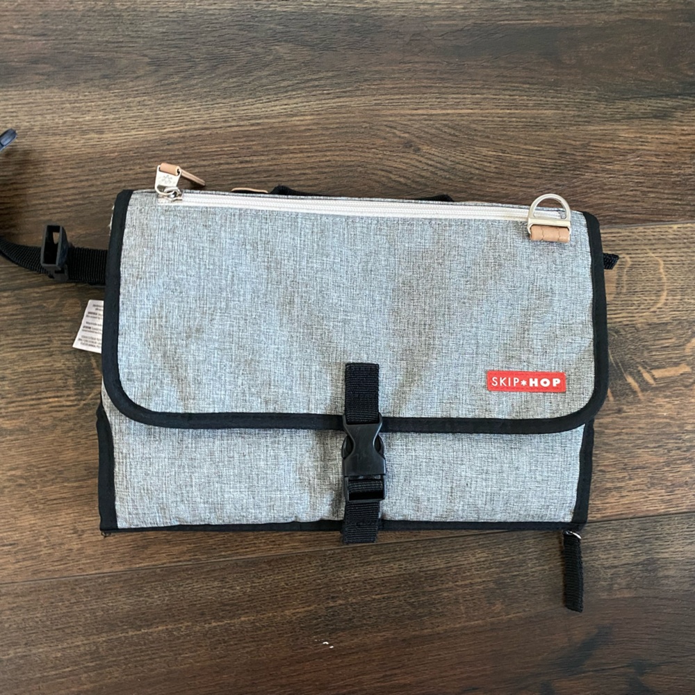 Skip hop changing pad